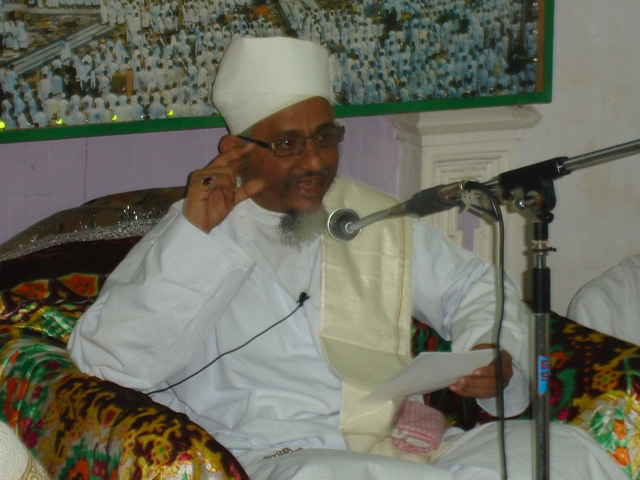 Maazoon Saheb (dm) while doing Taqreer